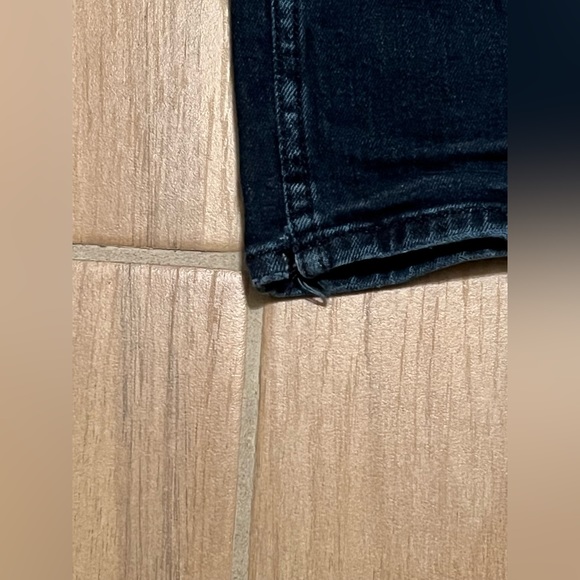 Guess Jeans - Picture 3 of 3